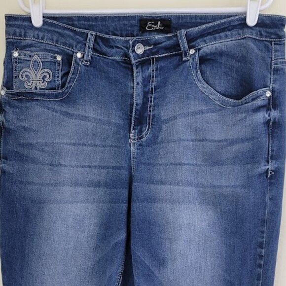 Earl Jean Rhinestone Embroidery Embellished Capri Denim Blue Women's Size 18W - Picture 3 of 9